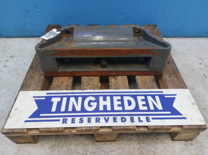 Frontgewicht des Typs Massey Ferguson 6480, Gebrauchtmaschine in Hemmet (Bild 1)