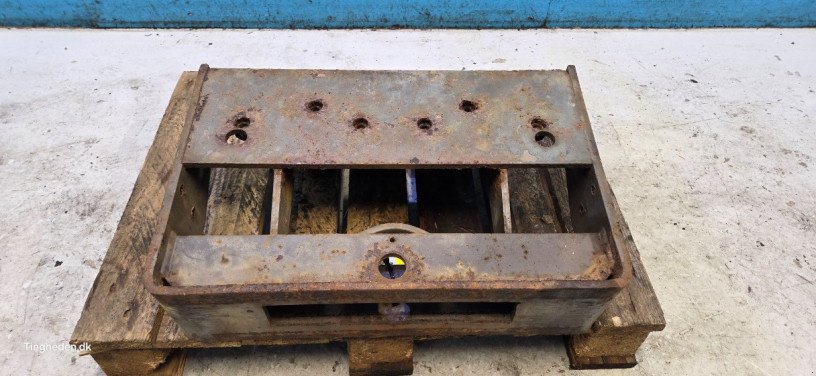 Frontgewicht des Typs Massey Ferguson 690, Gebrauchtmaschine in Hemmet (Bild 7)