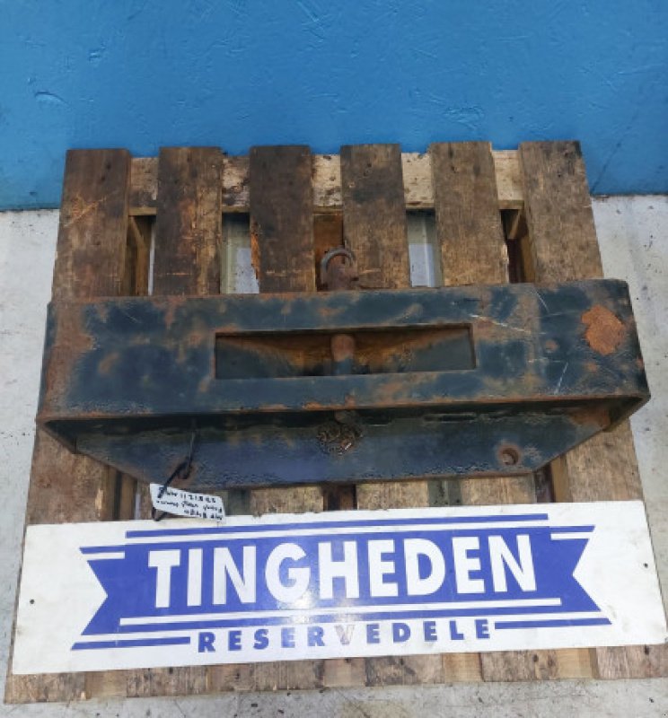 Frontgewicht of the type Massey Ferguson 8480, Gebrauchtmaschine in Hemmet (Picture 1)