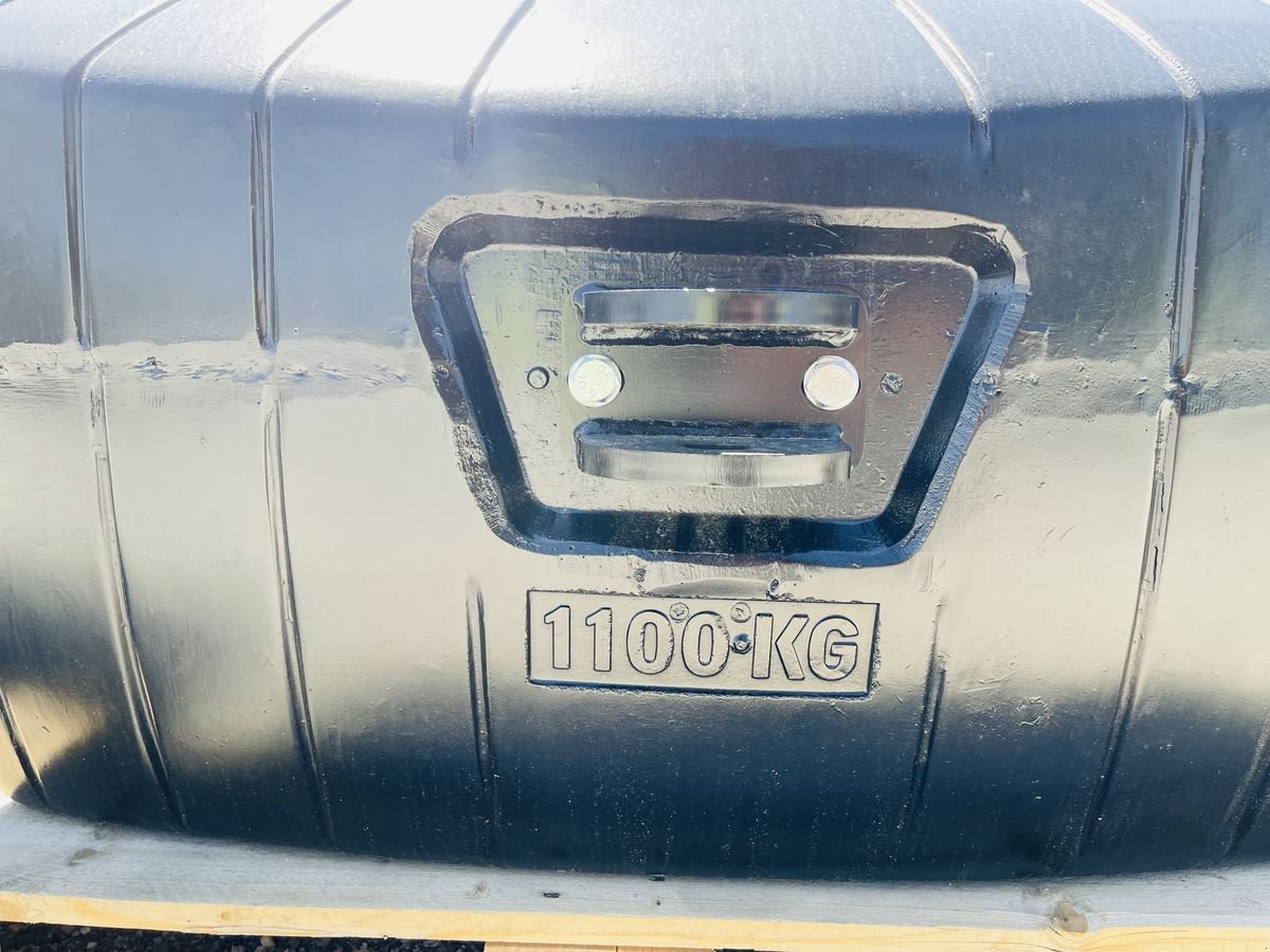 Frontgewicht typu Massey Ferguson Beton Frontgewicht NG 1100 kg, Gebrauchtmaschine v Hohenruppersdorf (Obrázek 3)