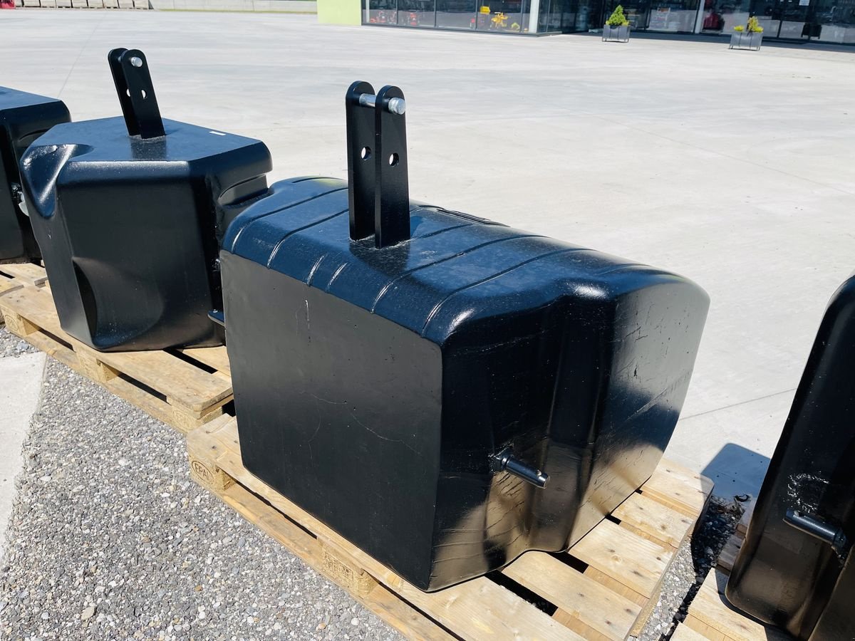 Frontgewicht typu Massey Ferguson Beton Frontgewicht NG 1100 kg, Gebrauchtmaschine v Hohenruppersdorf (Obrázek 5)