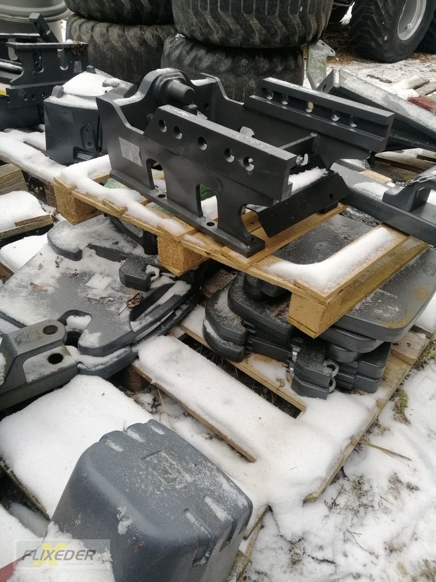 Frontgewicht типа Massey Ferguson Frontgewichtsplatten zum Einhängen, Gebrauchtmaschine в Pattigham (Фотография 1)