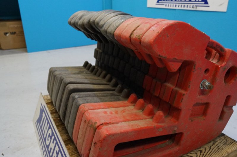 Frontgewicht tipa McCormick Frontvægt, Gebrauchtmaschine u Hemmet (Slika 16)