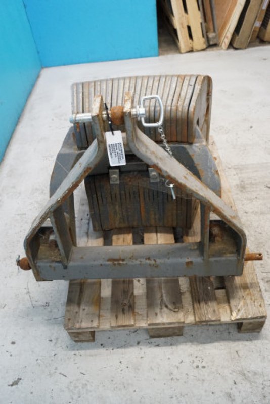 Frontgewicht des Typs New Holland 8770, Gebrauchtmaschine in Hemmet (Bild 2)