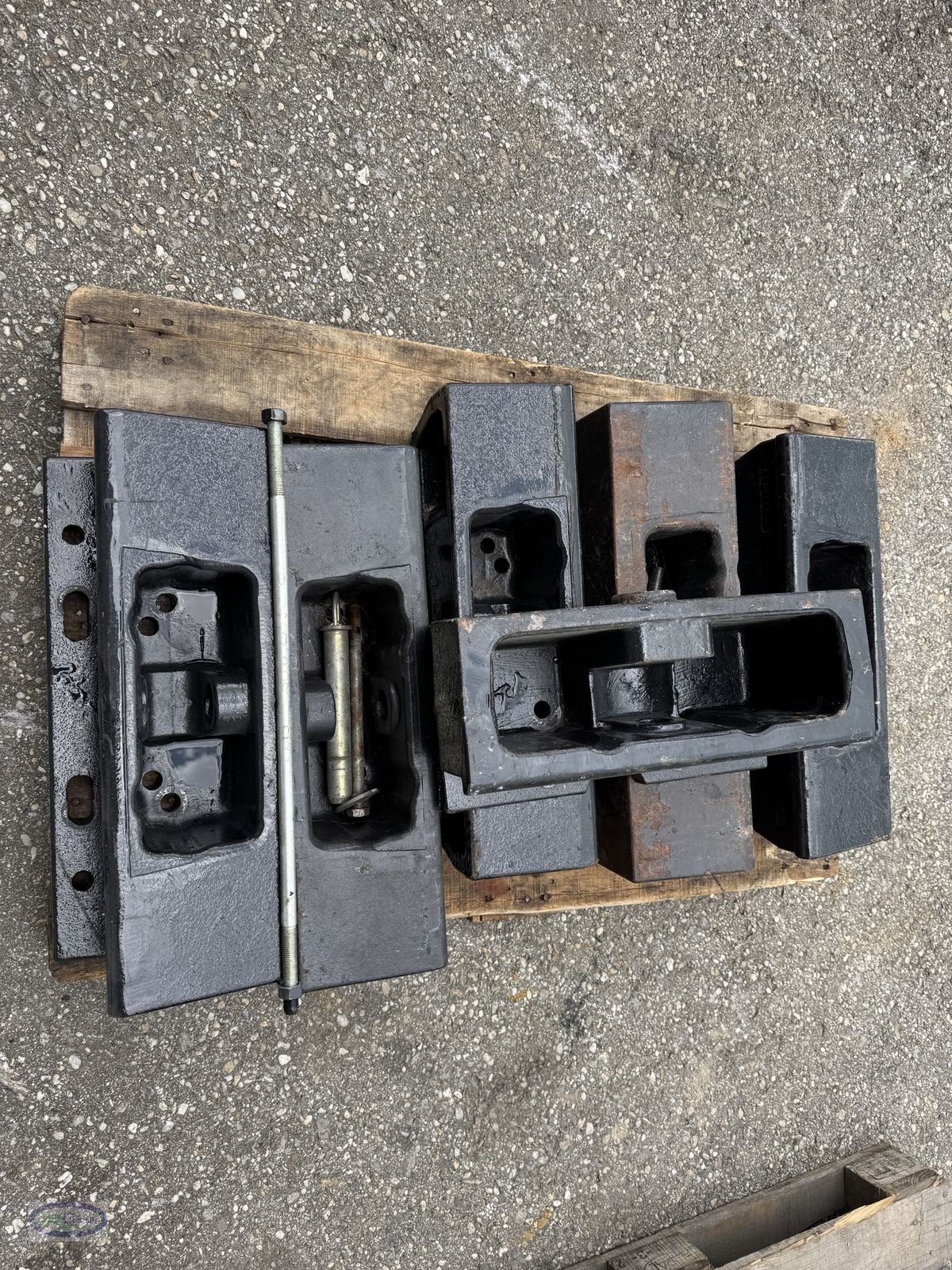 Frontgewicht of the type New Holland Frontgewichtsträger, Gebrauchtmaschine in Münzkirchen (Picture 2)