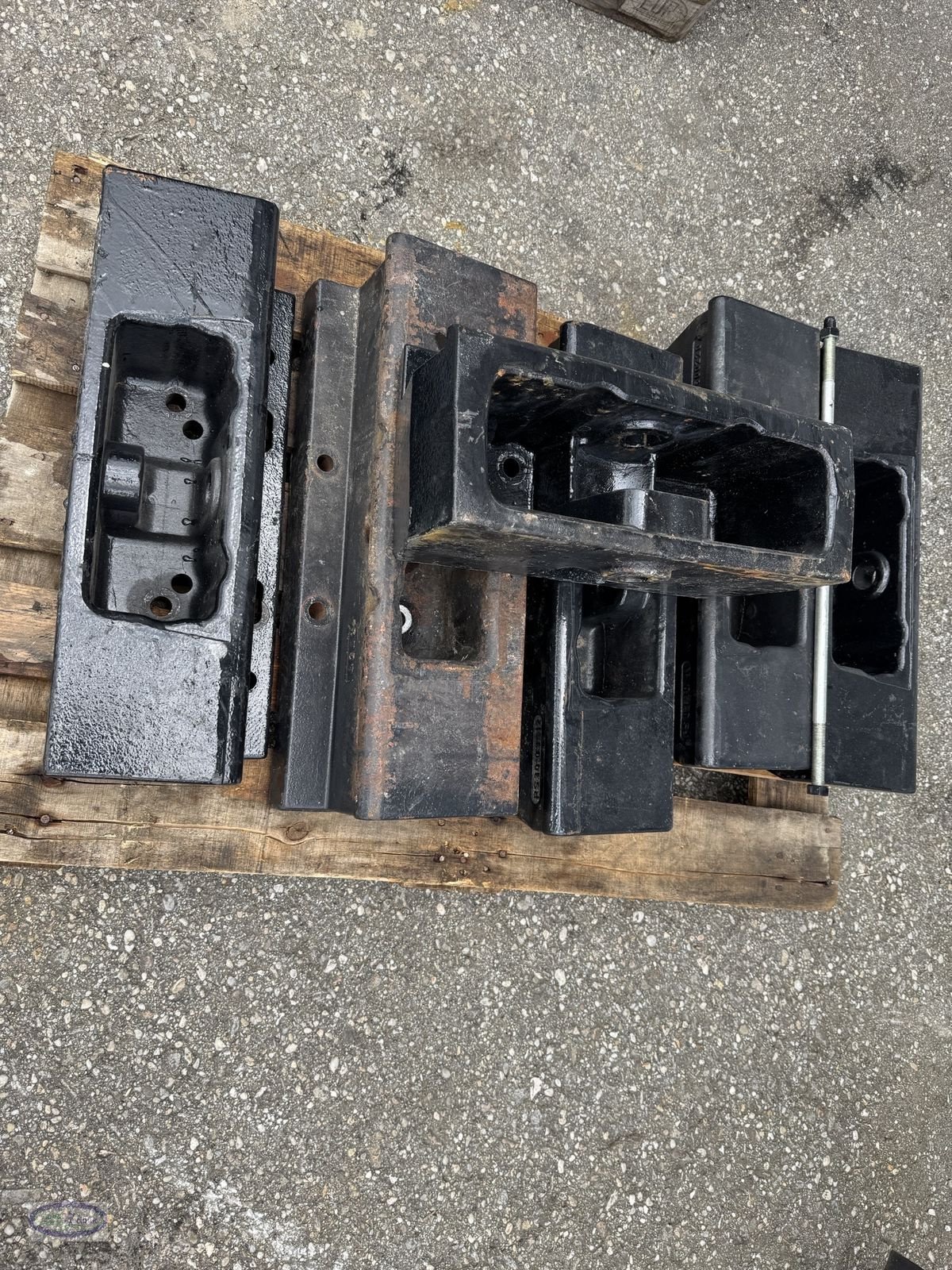 Frontgewicht of the type New Holland Frontgewichtsträger, Gebrauchtmaschine in Münzkirchen (Picture 4)