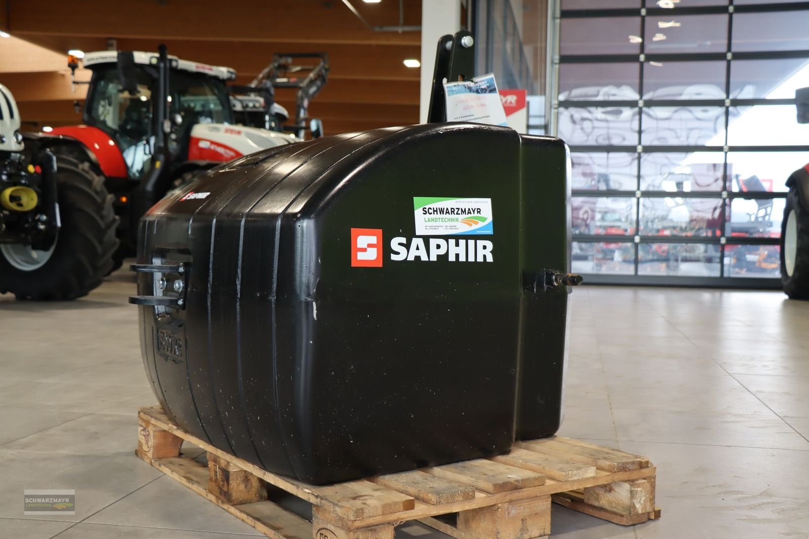 Frontgewicht des Typs Saphir 1500kg Betongewicht, Neumaschine in Aurolzmünster (Bild 4)