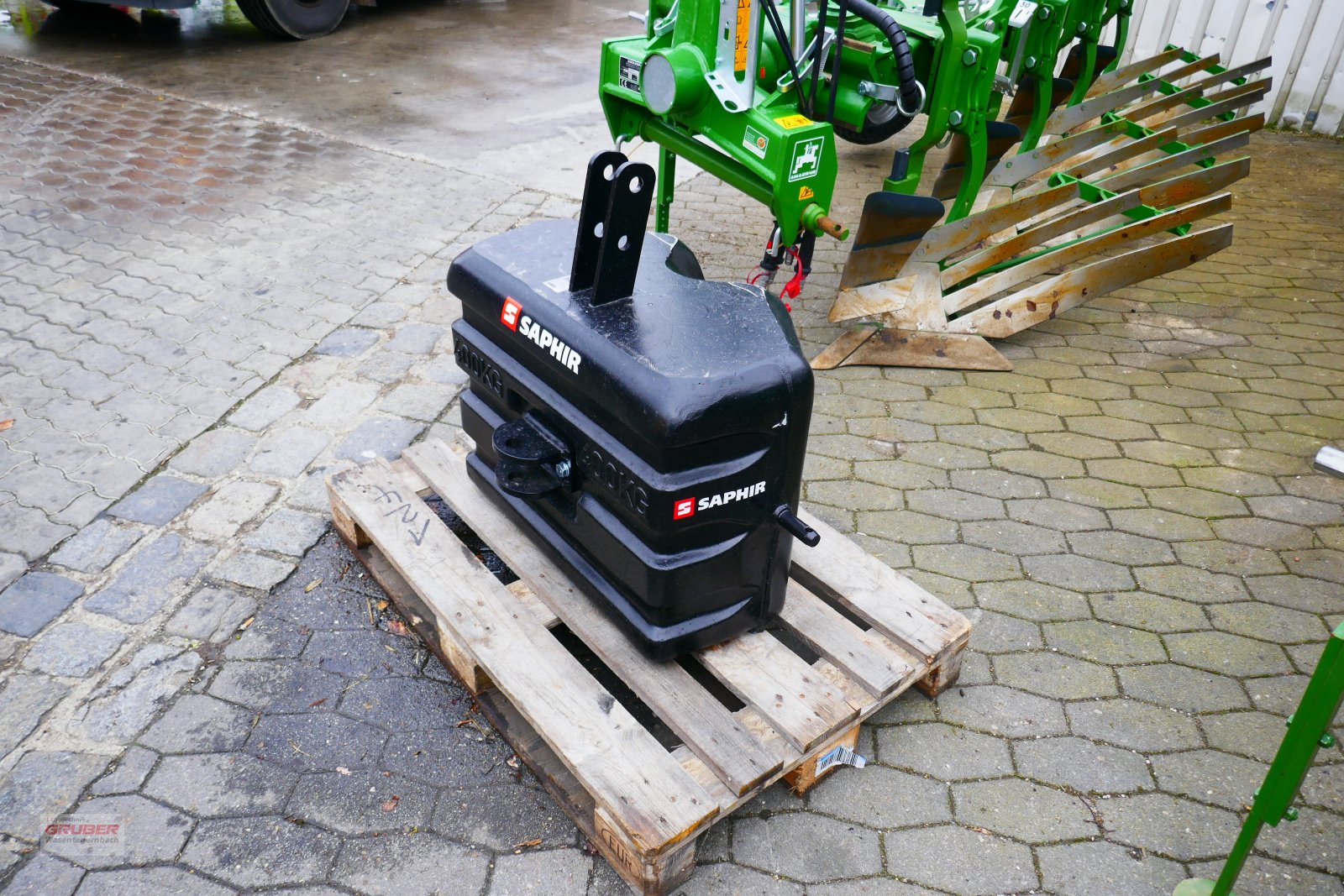 Frontgewicht типа Saphir Stahlbetongewicht Standard 400 kg, Neumaschine в Dorfen (Фотография 2)