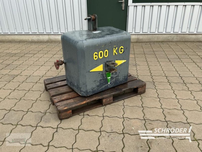 Frontgewicht of the type Sonstige 600 KG STAHLBETON FRONTGEWICHT, Gebrauchtmaschine in Hemmoor (Picture 1)