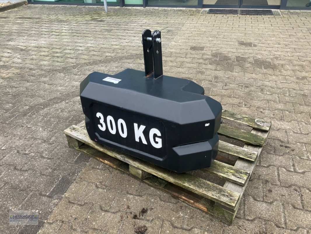 Frontgewicht des Typs Sonstige BETON BALLASTGEWICHT, Neumaschine in Aurich (Bild 1)