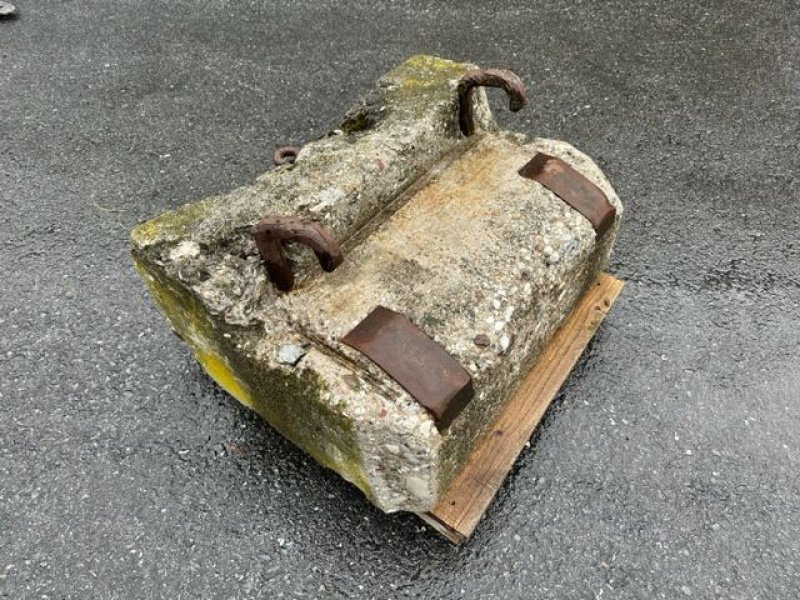 Frontgewicht des Typs Sonstige Betongewicht 250 und 300kg, gebraucht, Gebrauchtmaschine in Tamsweg (Bild 1)
