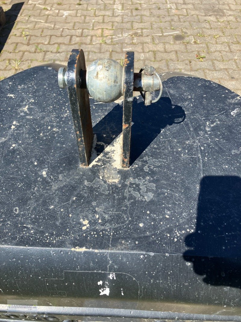 Frontgewicht des Typs Sonstige BETONGEWICHT 800 KG, Gebrauchtmaschine in Jever (Bild 3)