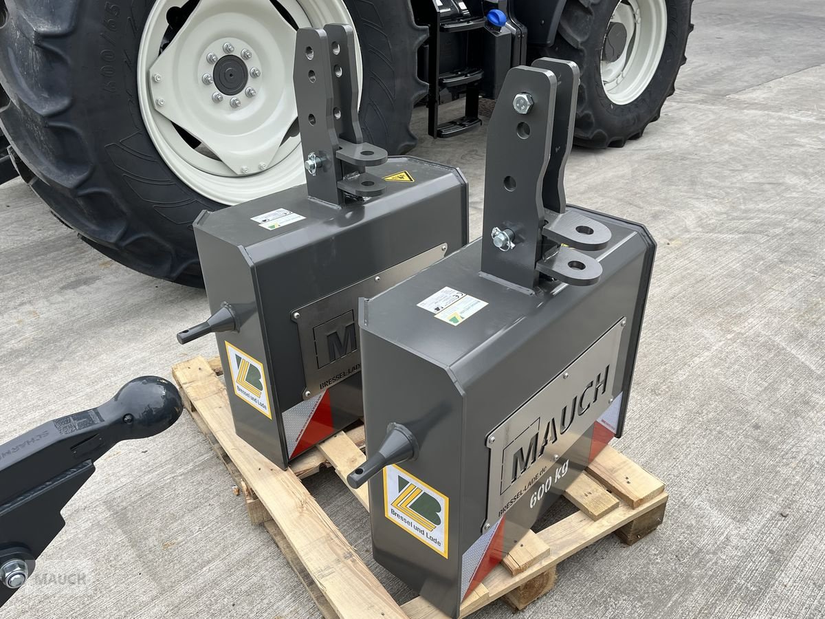 Frontgewicht of the type Sonstige Bressel & Lade Frontgewicht S, Neumaschine in Burgkirchen (Picture 7)