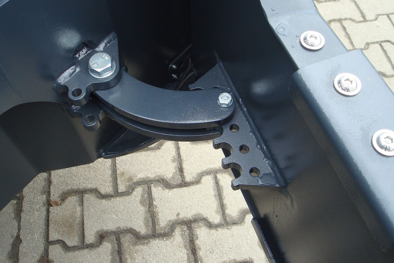 Frontgewicht Türe ait Sonstige Frontgewicht 1000 kg mit Stoßstange und Werkzeug, Neumaschine içinde Judenburg (resim 4)