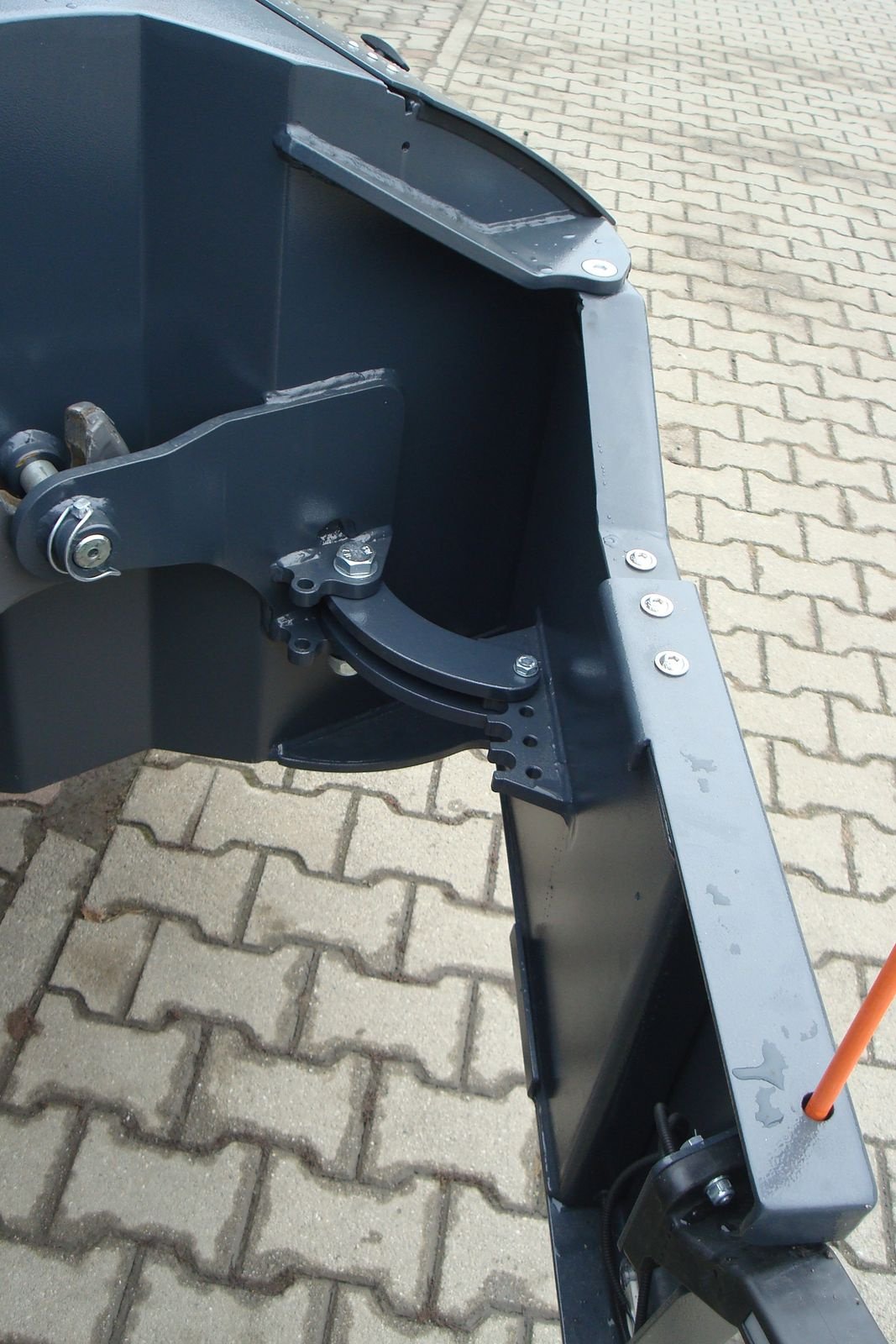 Frontgewicht Türe ait Sonstige Frontgewicht 1000 kg mit Stoßstange und Werkzeug, Neumaschine içinde Judenburg (resim 3)