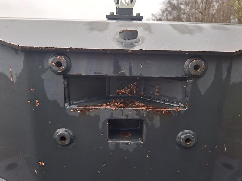 Frontgewicht del tipo Sonstige Frontgewicht 1500 kg, Gebrauchtmaschine In Itterbeck (Immagine 13)