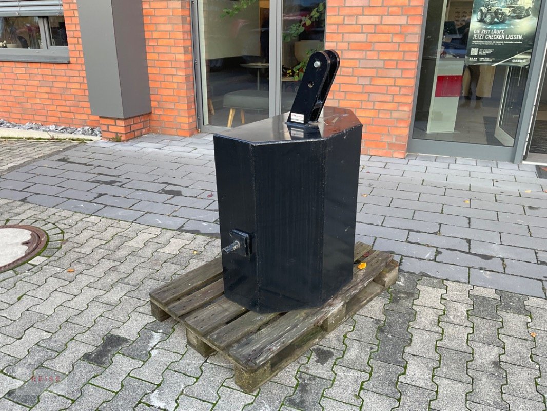 Frontgewicht a típus Sonstige FRONTGEWICHT 700 KG, Gebrauchtmaschine ekkor: Lippetal / Herzfeld (Kép 1)