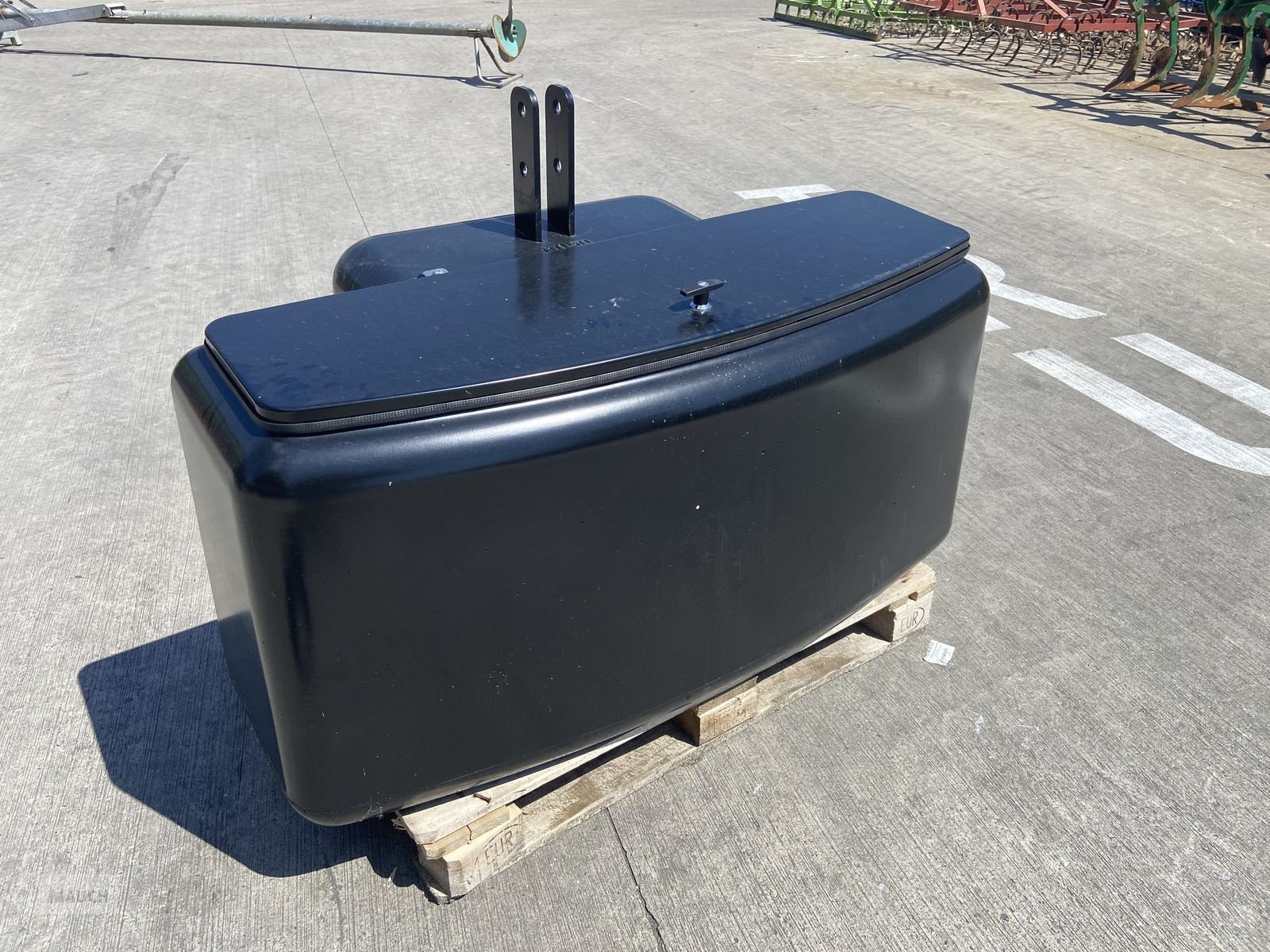 Frontgewicht tip Sonstige Frontgewicht ECO BOX 1050 kg, Neumaschine in Burgkirchen (Poză 1)