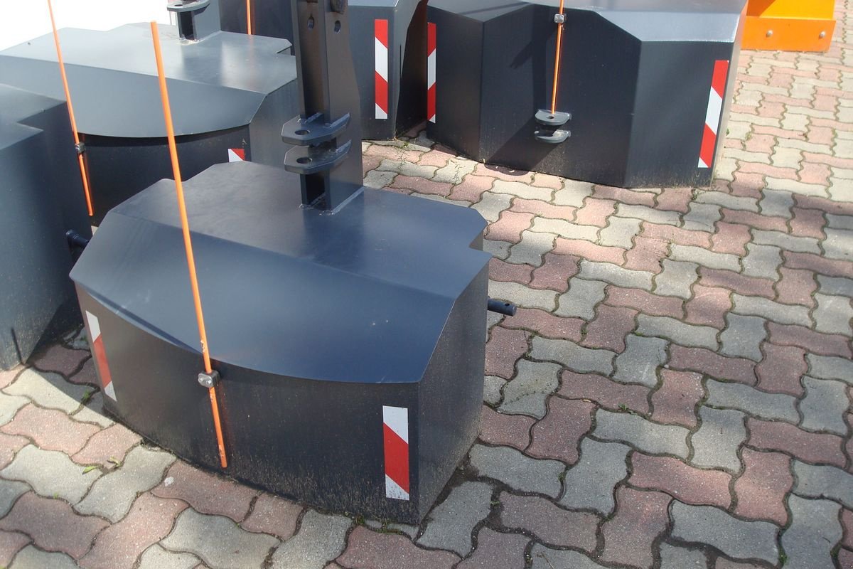 Frontgewicht des Typs Sonstige Frontgewicht verschiedene Größen ab 450 kg, Neumaschine in Judenburg (Bild 1)
