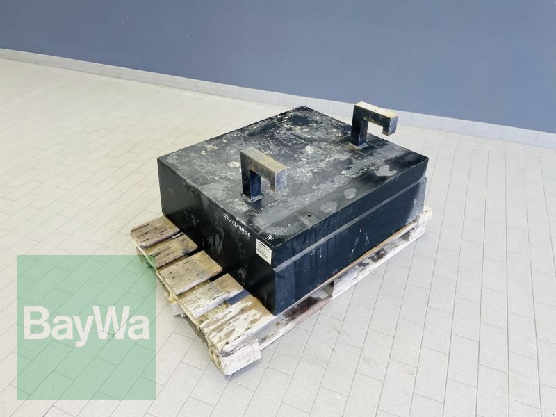 Sonstige GEWICHT 500 KG UNTERFLUR, Gebrauchtmaschine, Rok výroby: 2017 (Obrázok 3) Frontgewicht typu Sonstige GEWICHT 500 KG UNTERFLUR, Gebrauchtmaschine v Manching (Obrázok 3)