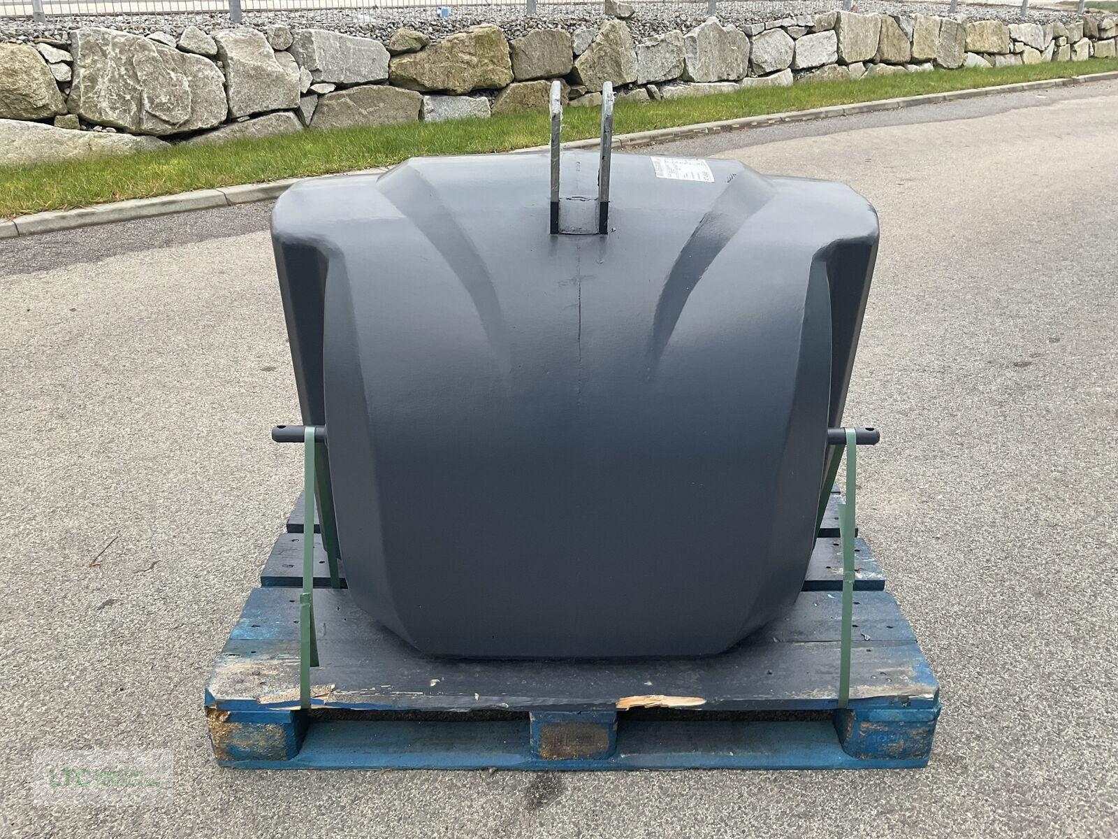 Frontgewicht des Typs Sonstige GMC 1000 KG Stahlbetongewicht, Neumaschine in Redlham (Bild 8)