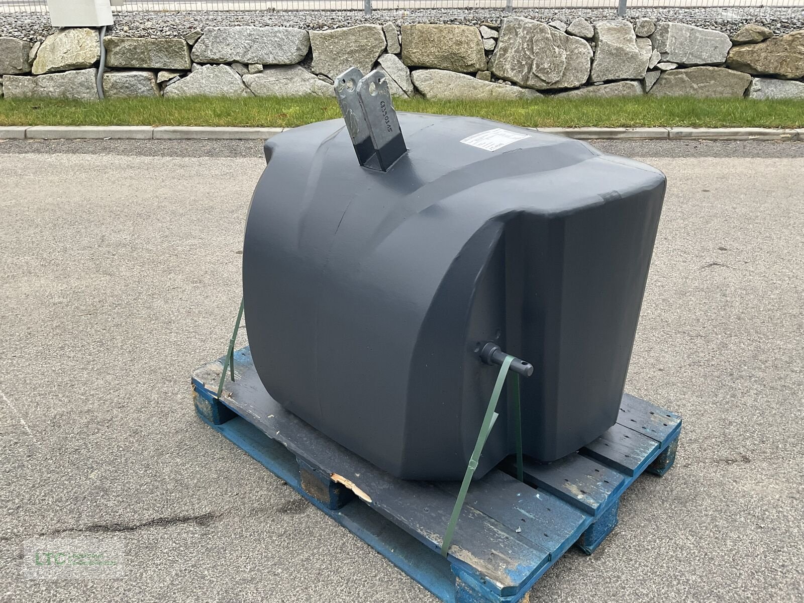 Frontgewicht des Typs Sonstige GMC 1000 KG Stahlbetongewicht, Neumaschine in Redlham (Bild 3)