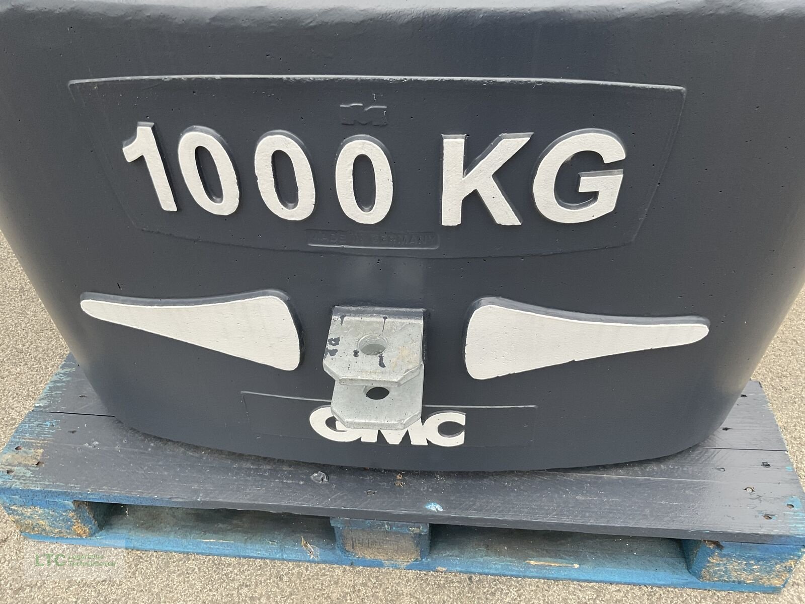 Frontgewicht des Typs Sonstige GMC 1000 KG Stahlbetongewicht, Neumaschine in Redlham (Bild 11)