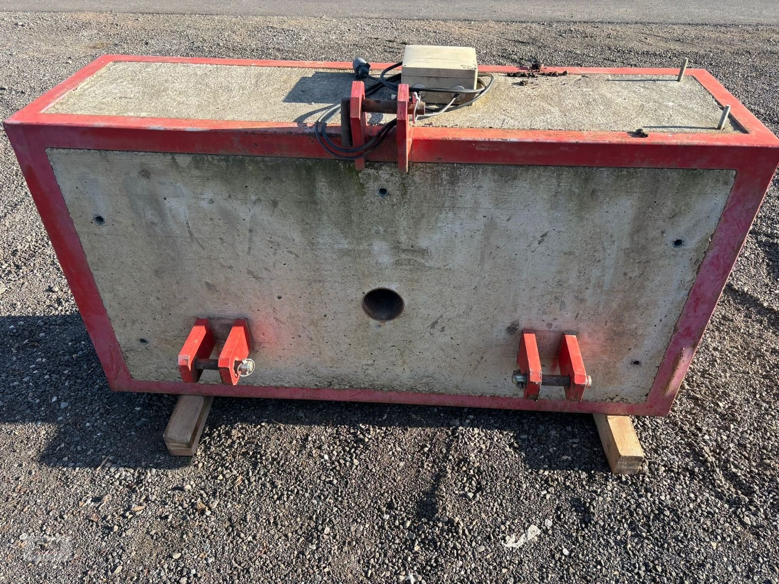 Frontgewicht типа Sonstige Heckgewicht Eigenbau 1700 KG, Gebrauchtmaschine в St. Marein (Фотография 5)