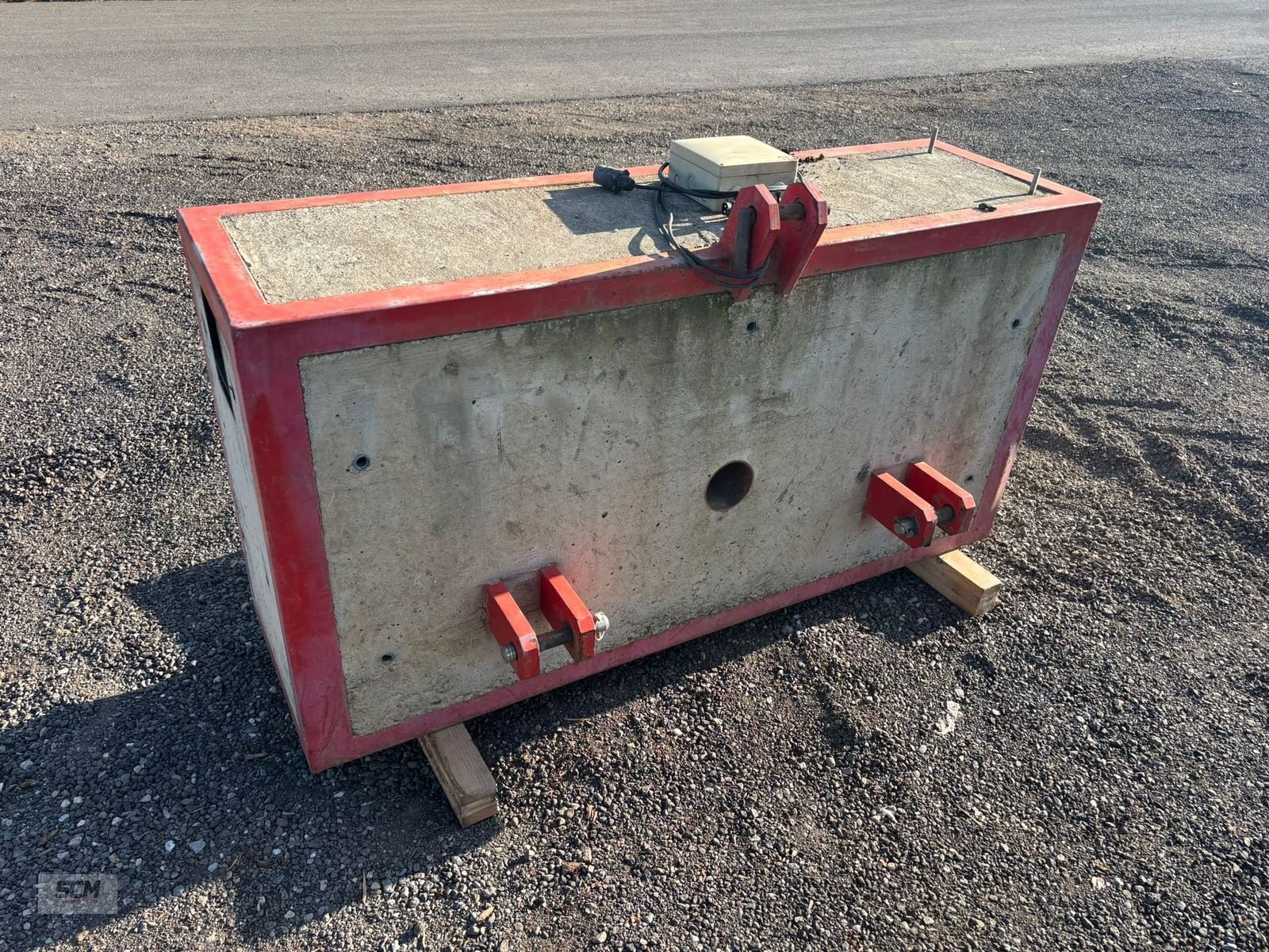 Frontgewicht типа Sonstige Heckgewicht Eigenbau 1700 KG, Gebrauchtmaschine в St. Marein (Фотография 1)