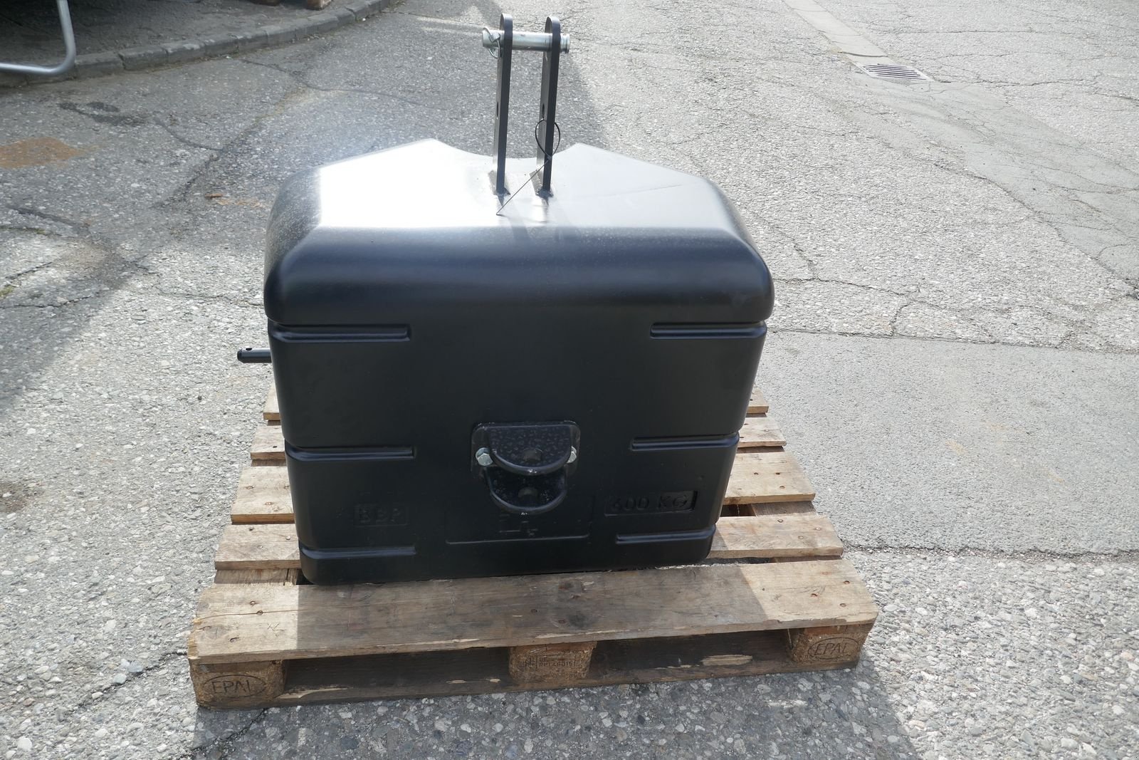 Frontgewicht typu Sonstige Stahlbetongewicht 600, Gebrauchtmaschine v Villach (Obrázek 1)