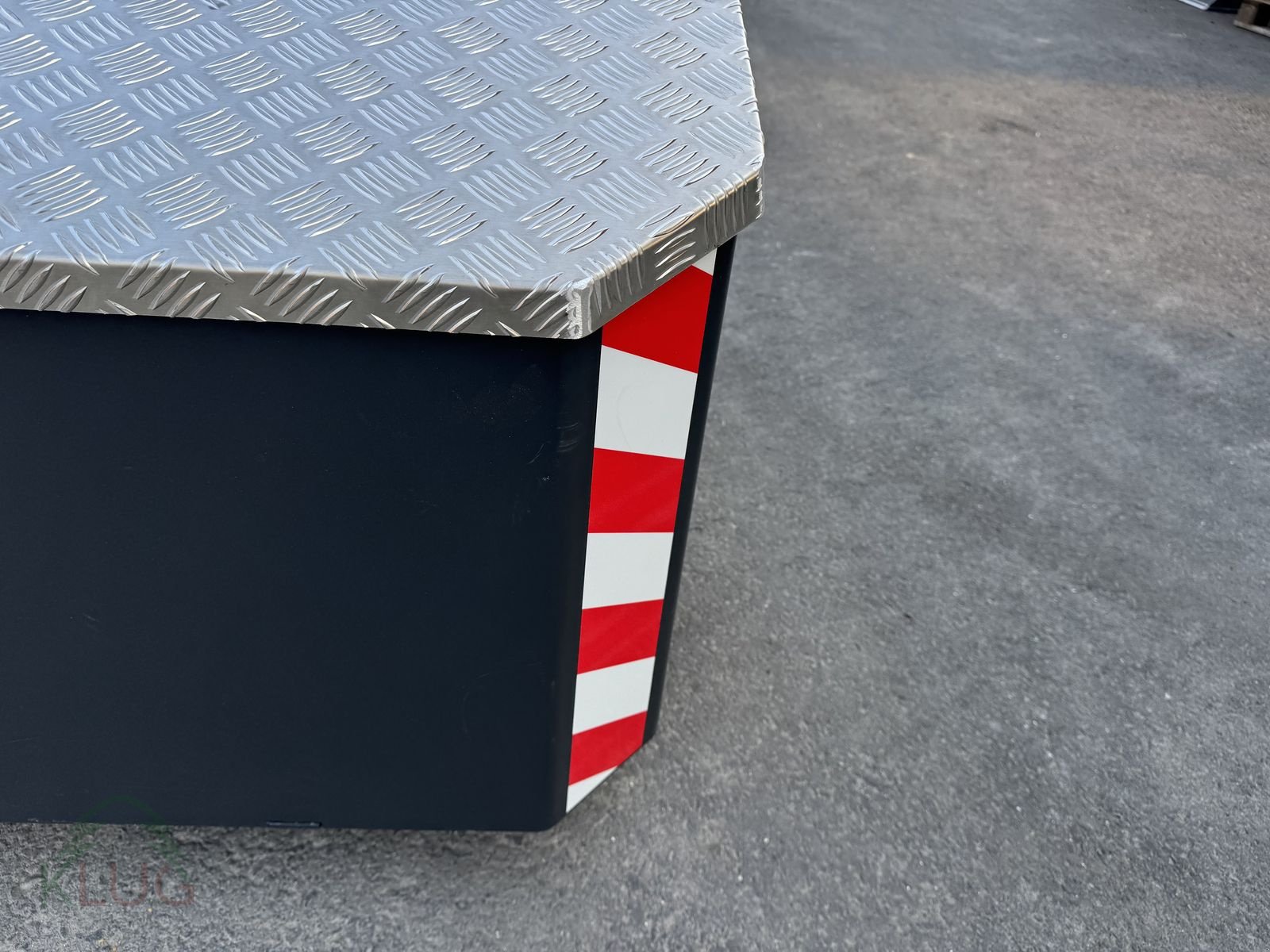 Frontgewicht des Typs Sonstige Transportbox mit integriertem Ballast, Neumaschine in Pirching am Traubenberg (Bild 11)