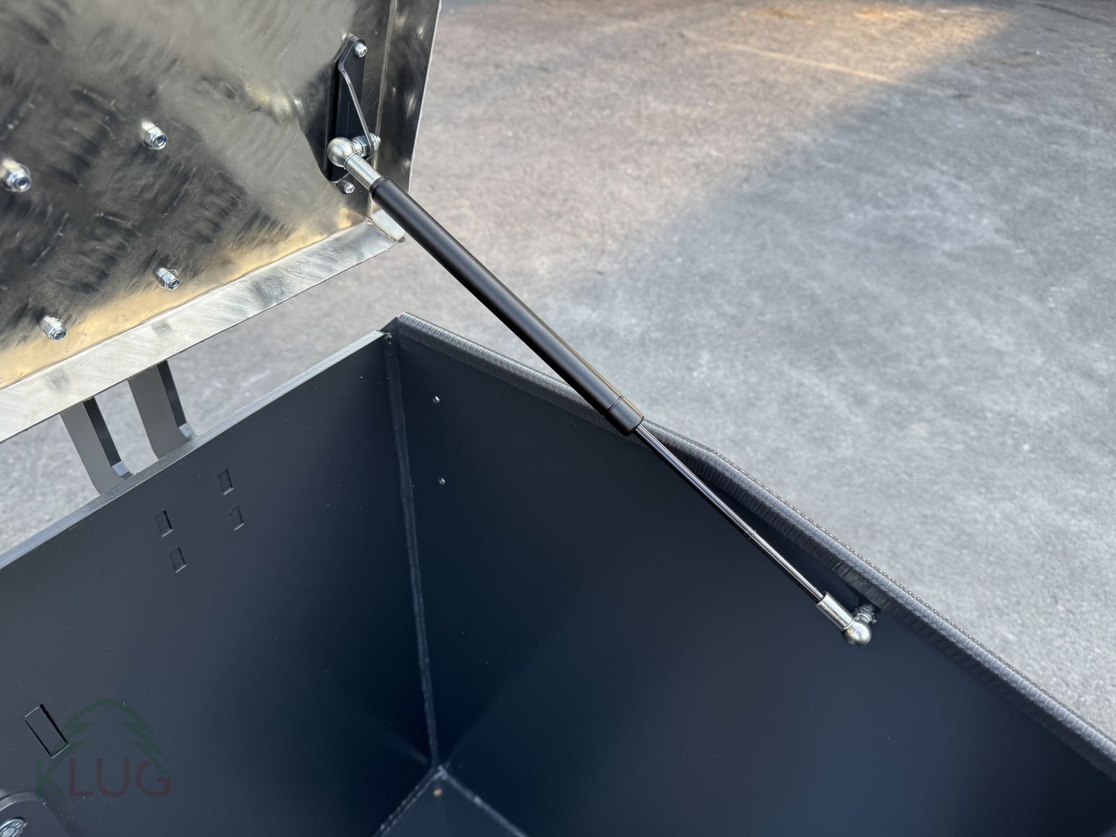 Frontgewicht des Typs Sonstige Transportbox mit integriertem Ballast, Neumaschine in Pirching am Traubenberg (Bild 8)