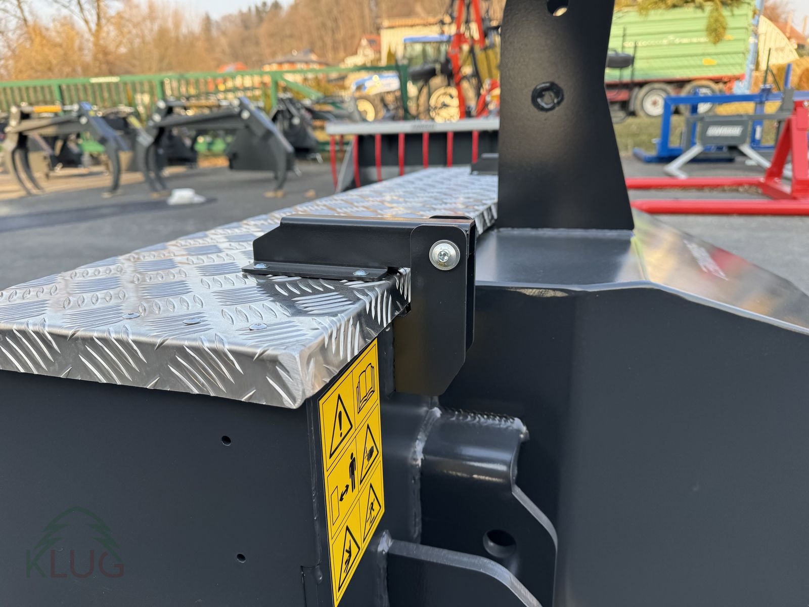 Frontgewicht des Typs Sonstige Transportbox mit integriertem Ballast, Neumaschine in Pirching am Traubenberg (Bild 16)