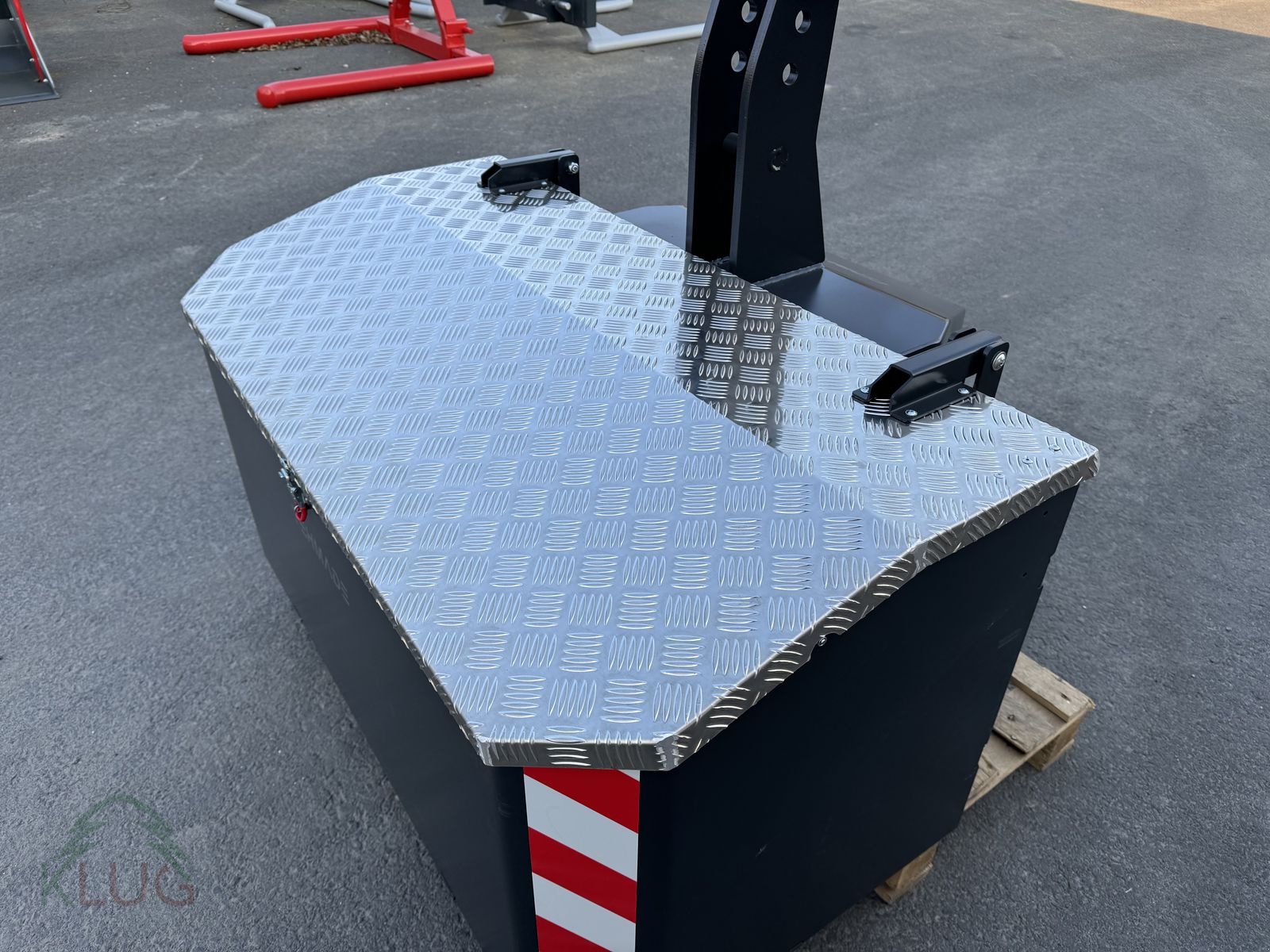 Frontgewicht des Typs Sonstige Transportbox mit integriertem Ballast, Neumaschine in Pirching am Traubenberg (Bild 17)