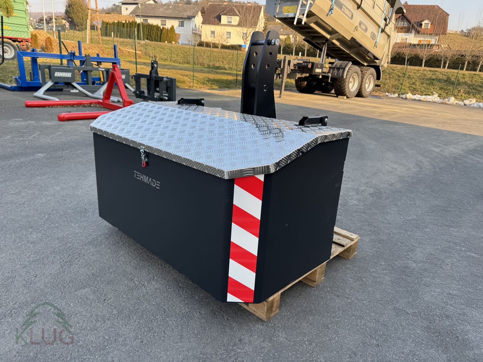 Frontgewicht des Typs Sonstige Transportbox mit integriertem Ballast, Neumaschine in Pirching am Traubenberg (Bild 18)