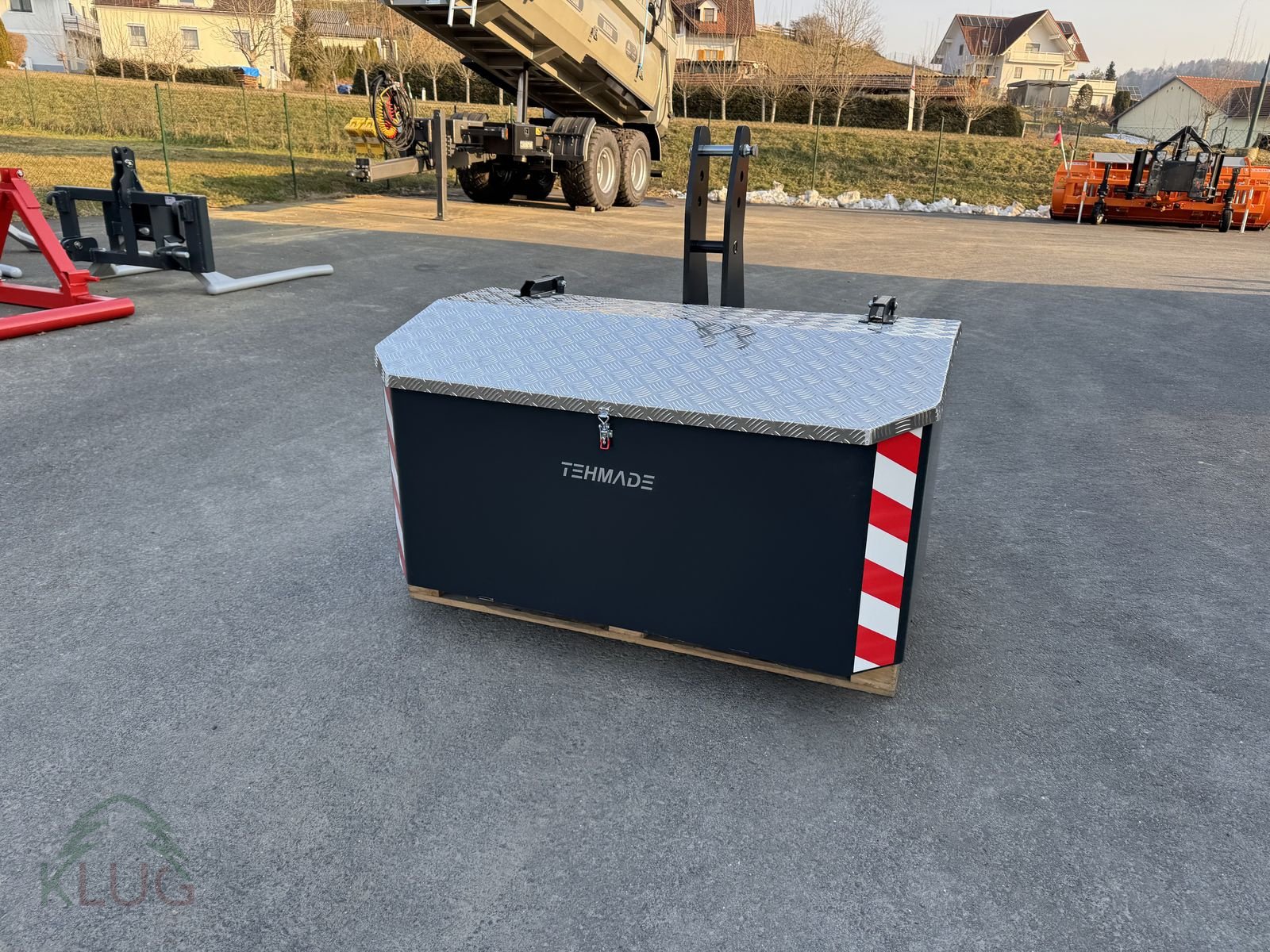 Frontgewicht des Typs Sonstige Transportbox mit integriertem Ballast, Neumaschine in Pirching am Traubenberg (Bild 29)