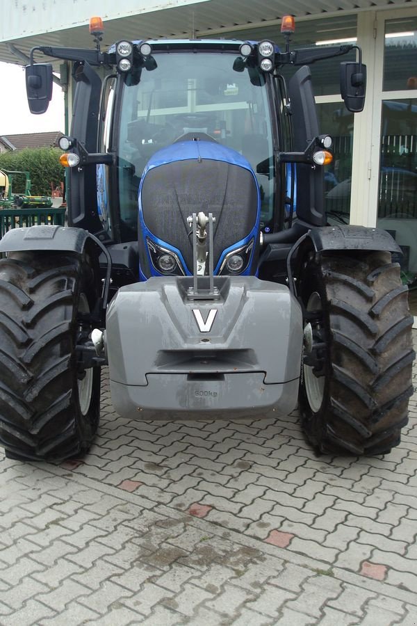 Frontgewicht of the type Sonstige Valtra 1200 kg Frontgewicht, Neumaschine in Judenburg (Picture 2)