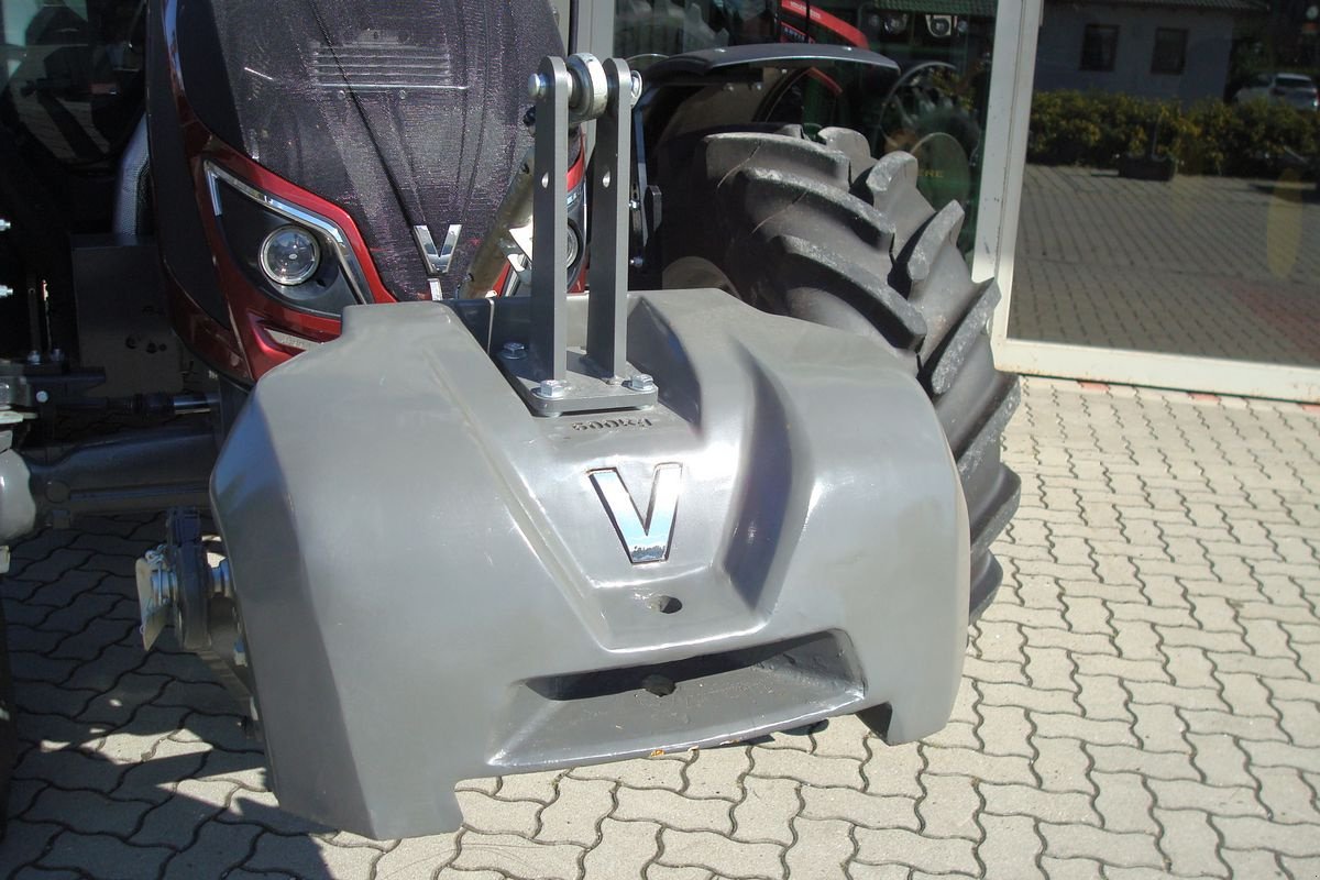 Frontgewicht des Typs Sonstige Valtra 600 kg Frontgewicht, Neumaschine in Judenburg (Bild 1)