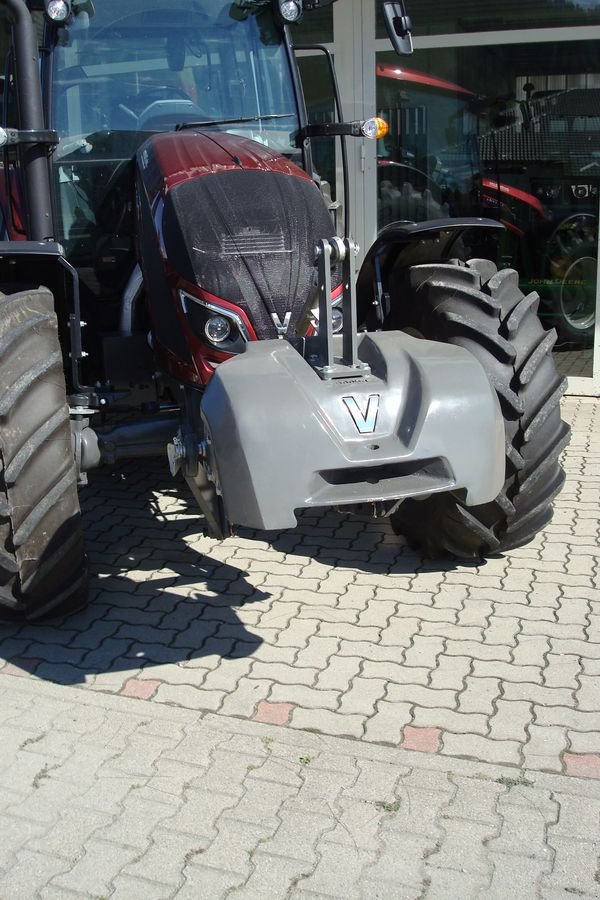 Frontgewicht des Typs Sonstige Valtra 600 kg Frontgewicht, Neumaschine in Judenburg (Bild 7)
