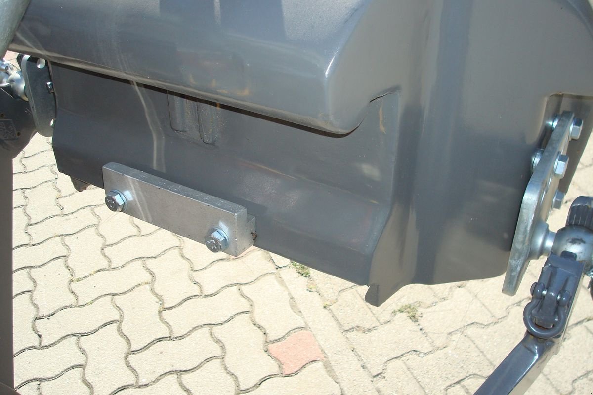 Frontgewicht des Typs Sonstige Valtra 600 kg Frontgewicht, Neumaschine in Judenburg (Bild 6)