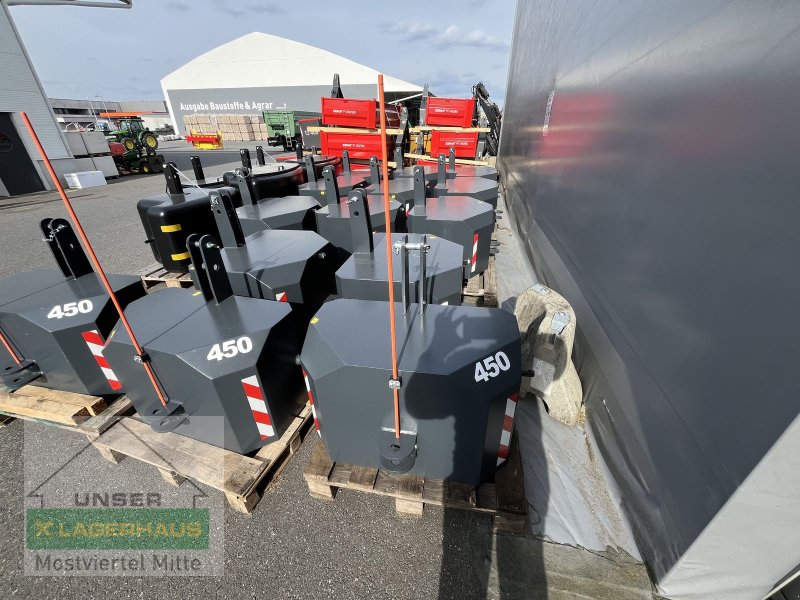 Frontgewicht des Typs Stekro Stekro, Neumaschine in Bergland (Bild 1)