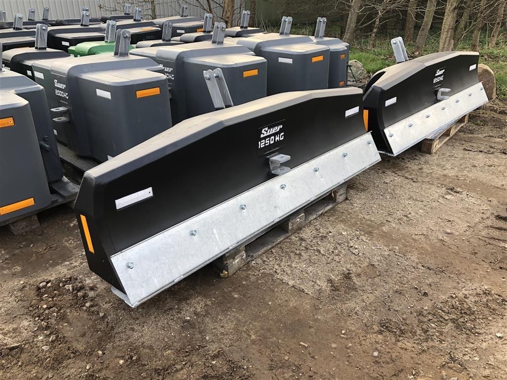 Frontgewicht a típus Suer 1000kg kompakt - www.suer.dk Gratis levering ved bestilling på suer.dk, Gebrauchtmaschine ekkor: Tønder (Kép 4)