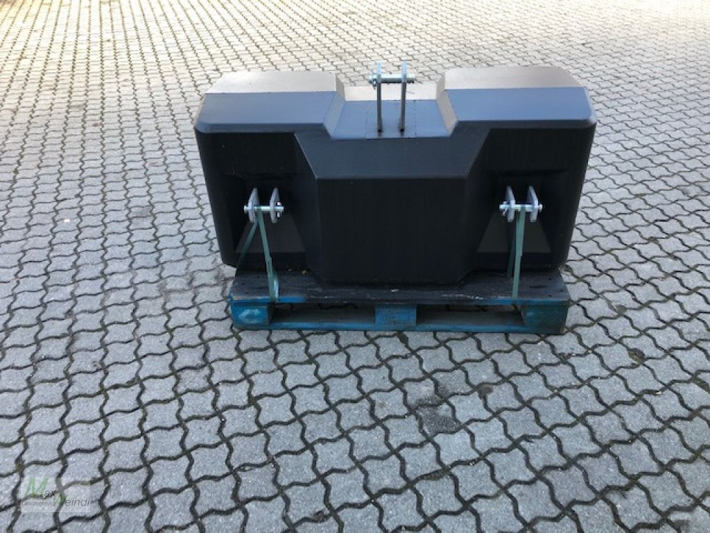 Frontgewicht des Typs Suer 1500 kg, Neumaschine in Markt Schwaben (Bild 3)
