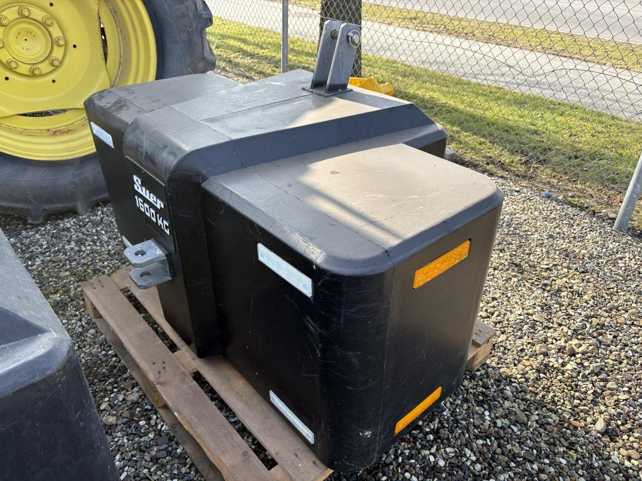 Frontgewicht za tip Suer 1600 kg, Gebrauchtmaschine u Struer (Slika 2)