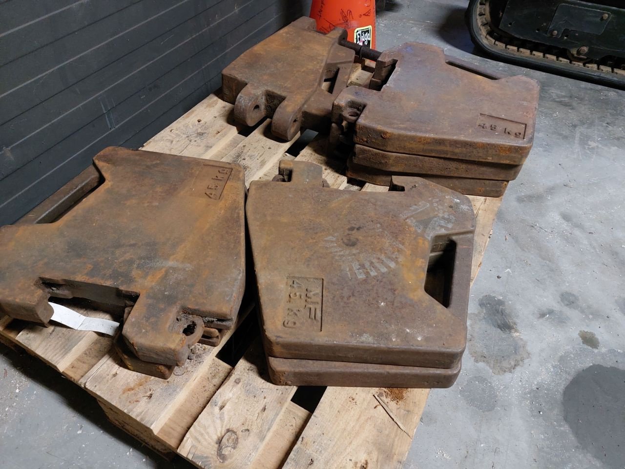 Frontgewicht of the type Valpadana Jupiter 40, Gebrauchtmaschine in Ouderkerk aan den IJssel (Picture 10)