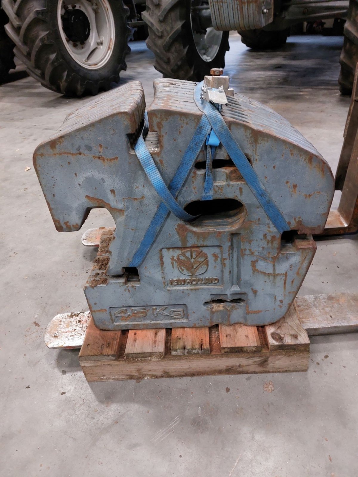 Frontgewicht of the type Valpadana Jupiter 40, Gebrauchtmaschine in Ouderkerk aan den IJssel (Picture 2)