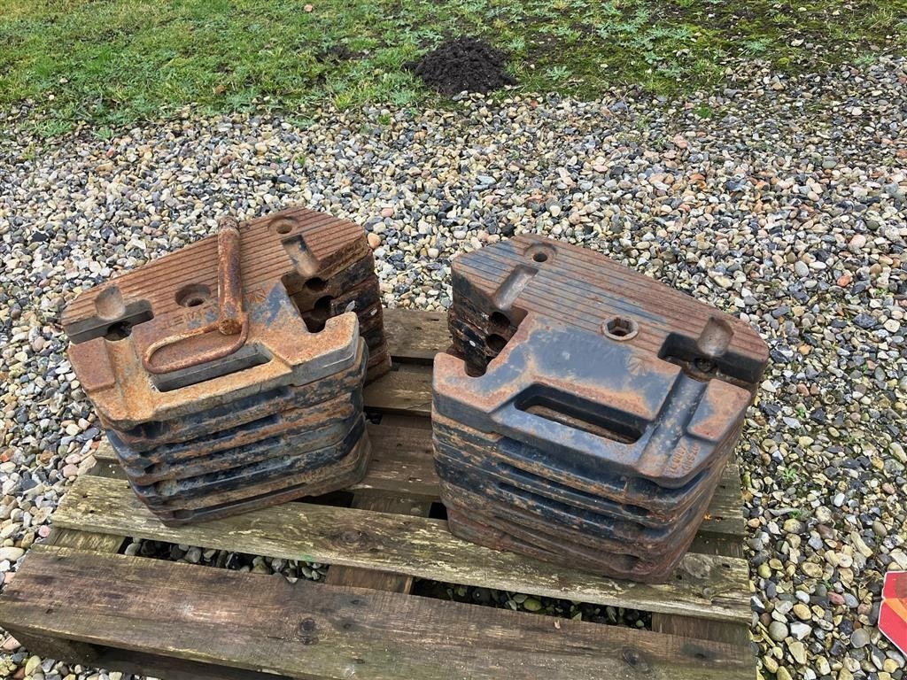 Frontgewicht tip Valtra komplet sæt 14 stk, Gebrauchtmaschine in Thorsø (Poză 3)