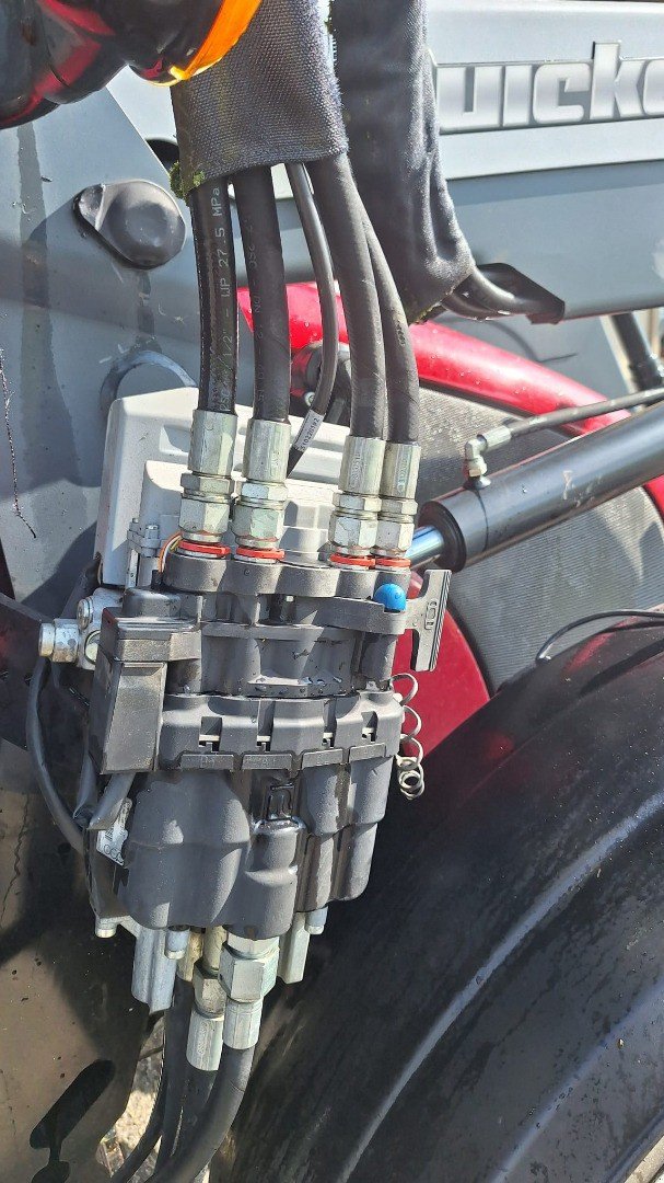 Fronthydraulik & Zapfwelle typu Alö Quicke Q46, Gebrauchtmaschine v Schwarzhäusern (Obrázek 4)