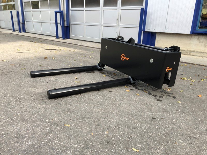 Fronthydraulik & Zapfwelle des Typs Hauer BTG 4, Neumaschine in Eichberg (Bild 4)