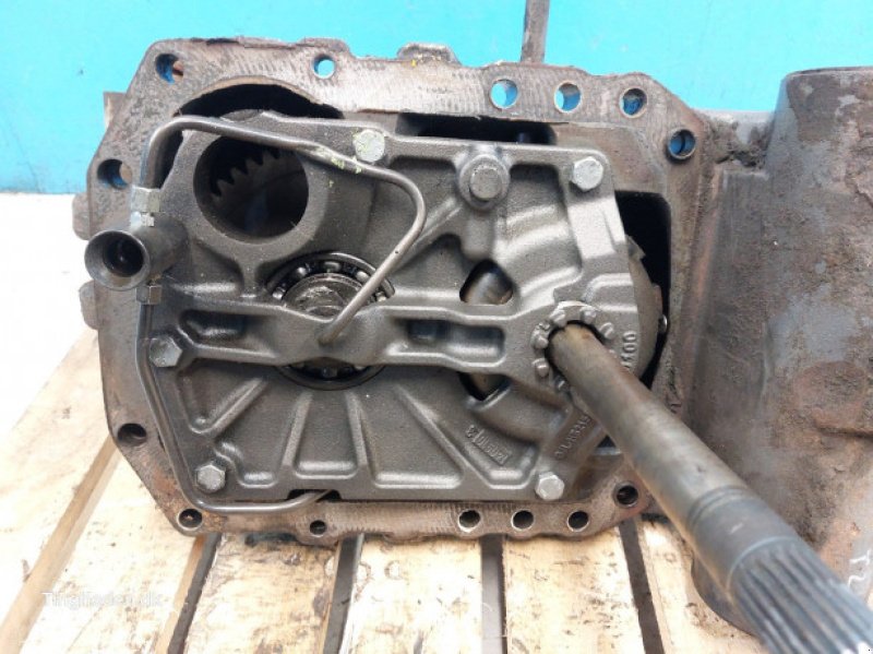 Fronthydraulik & Zapfwelle typu Valtra T213, Gebrauchtmaschine v Hemmet (Obrázek 11)